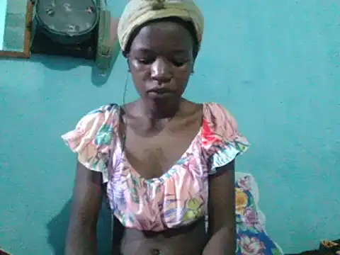 sweetchic  online show from 03/04/25, 10:13