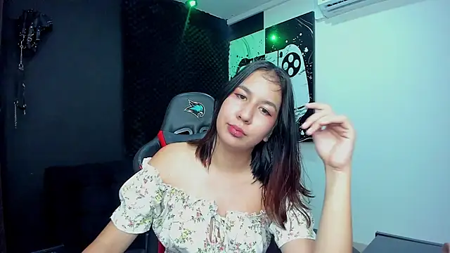 Lia sarahi online show from 02/08/25, 02:27