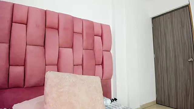 Lia sarahi online show from 01/05/26, 05:27