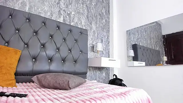 Lia sarahi online show from 02/12/26, 11:38