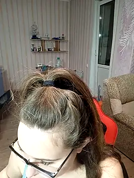 Snapshot of DienkaGreen chatting on 02/25/25, 02:11 DienkaGreen online show from 02/25/25, 02:11