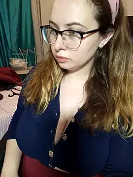 Snapshot of DienkaGreen chatting on 11/09/25, 04:27 DienkaGreen online show from 11/09/25, 04:27