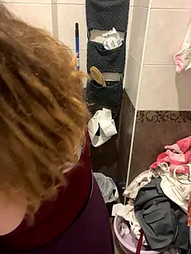 Snapshot of DienkaGreen chatting on 11/25/25, 01:55 DienkaGreen online show from 11/25/25, 01:55