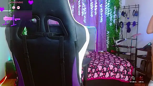 Snapshot of ariana-lopez chatting on 03/31/26, 04:29 ariana-lopez online show from 03/31/26, 04:29