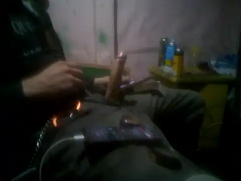 Wero4200 online show from 10/21/25, 08:04