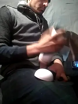 Wero4200 online show from 12/03/25, 08:18