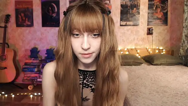 Snapshot of Friendly_Ellie chatting on 12/08/24, 11:51 Friendly Ellie online show from 12/08/24, 11:51