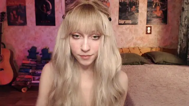 Snapshot of Friendly_Ellie chatting on 02/21/25, 12:17 Friendly Ellie online show from 02/21/25, 12:17