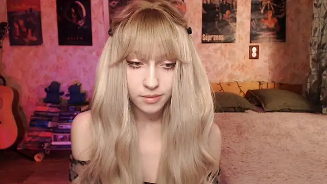 Snapshot of Friendly_Ellie chatting on 02/28/25, 11:23 Friendly Ellie online show from 02/28/25, 11:23