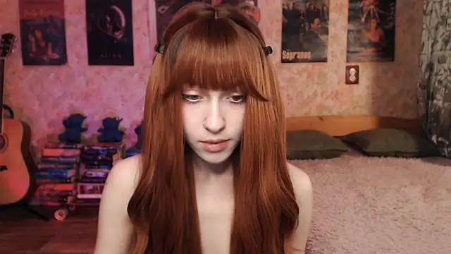 Snapshot of Friendly_Ellie chatting on 09/21/25, 12:12 Friendly Ellie online show from 09/21/25, 12:12