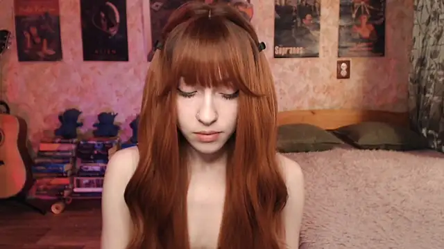 Snapshot of Friendly_Ellie chatting on 09/22/25, 12:12 Friendly Ellie online show from 09/22/25, 12:12