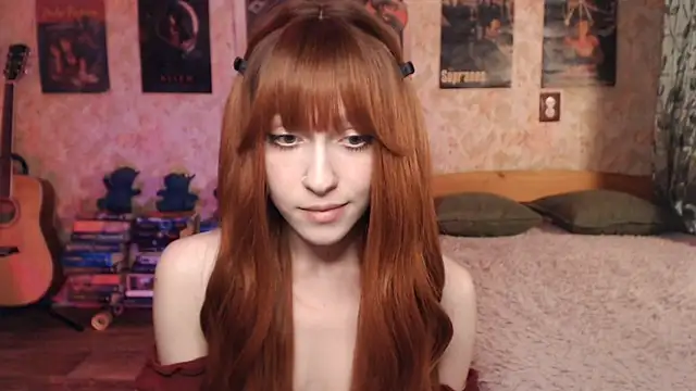 Snapshot of Friendly_Ellie chatting on 09/27/25, 01:16 Friendly Ellie online show from 09/27/25, 01:16