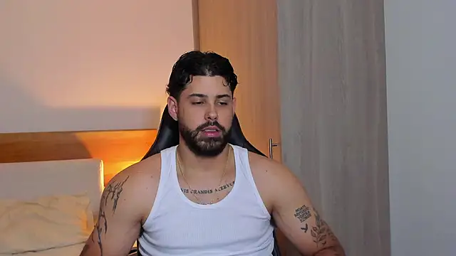 Snapshot of Justyn_Torres chatting on 02/27/25, 07:26 Justyn Torres online show from 02/27/25, 07:26