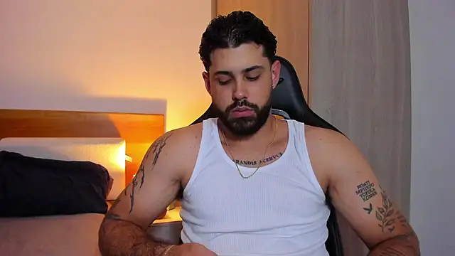 Snapshot of Justyn_Torres chatting on 03/05/25, 09:26 Justyn Torres online show from 03/05/25, 09:26