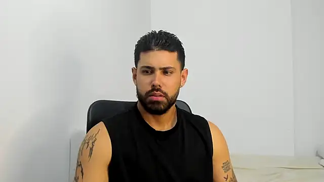 Snapshot of Justyn_Torres chatting on 09/09/25, 02:44 Justyn Torres online show from 09/09/25, 02:44