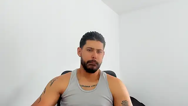 Snapshot of Justyn_Torres chatting on 09/12/25, 03:34 Justyn Torres online show from 09/12/25, 03:34