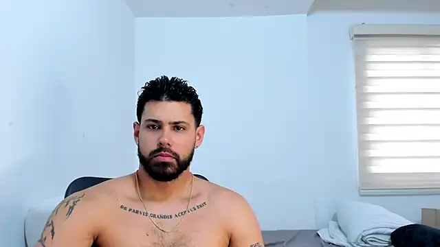 Snapshot of Justyn_Torres chatting on 10/21/25, 11:55 Justyn Torres online show from 10/21/25, 11:55