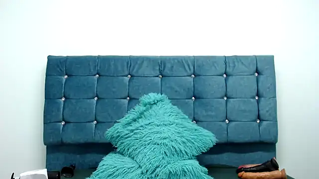 valentinaricothx online show from 12/16/25, 03:17