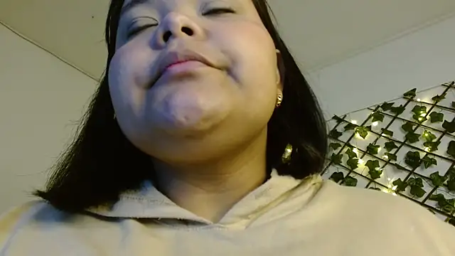 sexychubby    online show from 03/09/25, 10:08