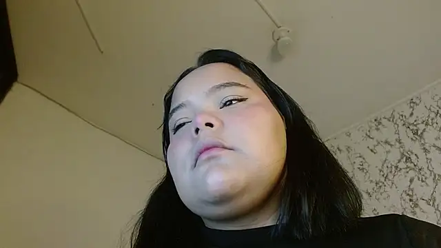 sexychubby    online show from 12/15/25, 06:01