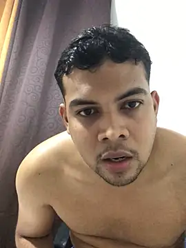 ElsecretodeBruno online show from 10/27/25, 12:04