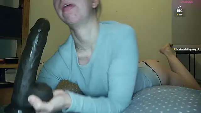 Snapshot of cruellagoth666 chatting on 02/23/26, 06:05 cruellagoth666 online show from 02/23/26, 06:05