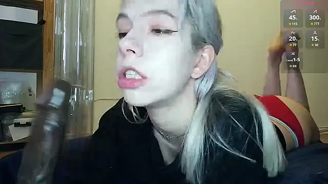 Snapshot of cruellagoth666 chatting on 05/14/26, 02:02 cruellagoth666 online show from 05/14/26, 02:02