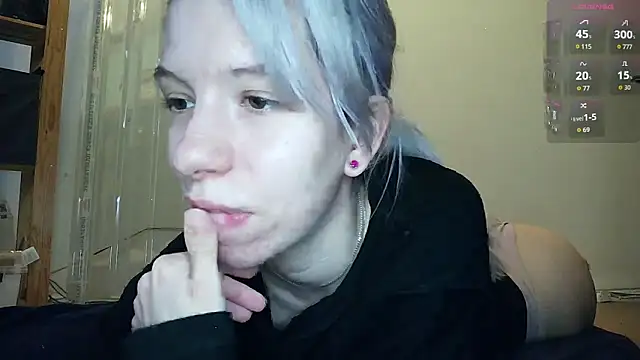 Snapshot of cruellagoth666 chatting on 05/23/26, 01:37 cruellagoth666 online show from 05/23/26, 01:37