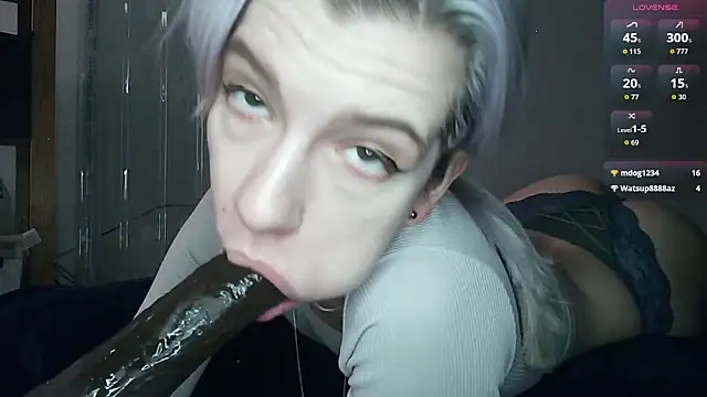 Snapshot of cruellagoth666 chatting on 05/25/26, 12:44 cruellagoth666 online show from 05/25/26, 12:44