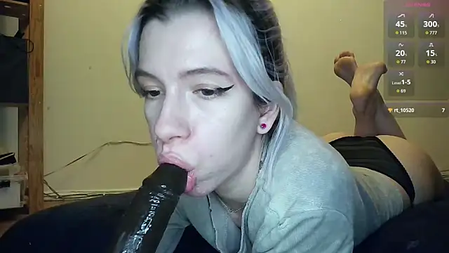 Snapshot of cruellagoth666 chatting on 07/17/26, 10:47 cruellagoth666 online show from 07/17/26, 10:47