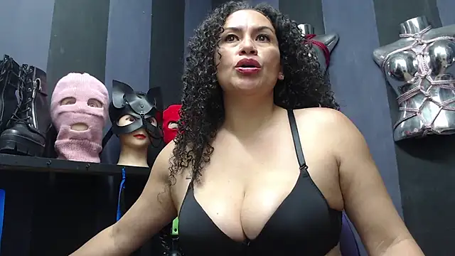 Snapshot of ADELHEY_RAN chatting on 12/11/24, 06:42 ADELHEY RAN online show from 12/11/24, 06:42