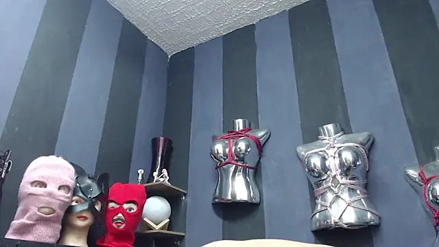 Snapshot of ADELHEY_RAN chatting on 12/16/24, 03:54 ADELHEY RAN online show from 12/16/24, 03:54