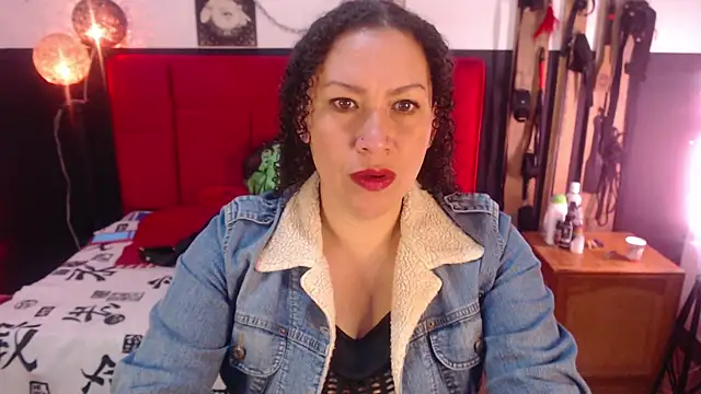 Snapshot of ADELHEY_RAN chatting on 12/28/24, 01:28 ADELHEY RAN online show from 12/28/24, 01:28