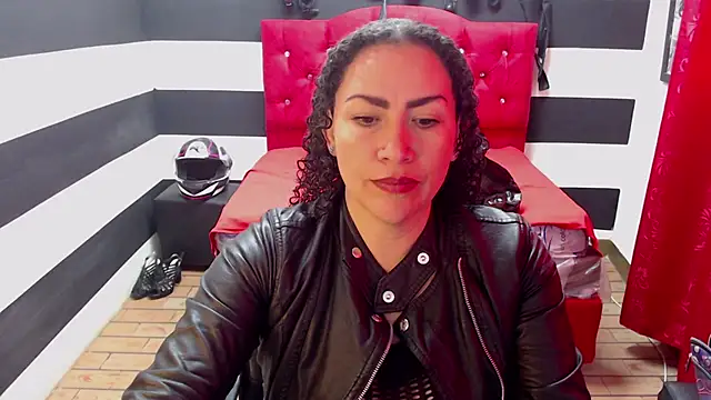 Snapshot of ADELHEY_RAN chatting on 01/11/25, 01:11 ADELHEY RAN online show from 01/11/25, 01:11