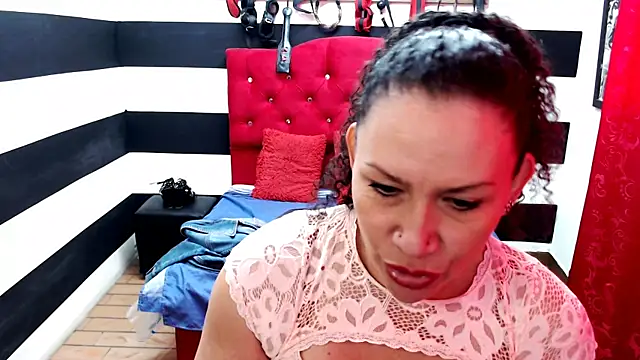 Snapshot of ADELHEY_RAN chatting on 03/10/25, 01:10 ADELHEY RAN online show from 03/10/25, 01:10