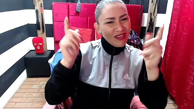 Snapshot of ADELHEY_RAN chatting on 03/19/25, 12:12 ADELHEY RAN online show from 03/19/25, 12:12