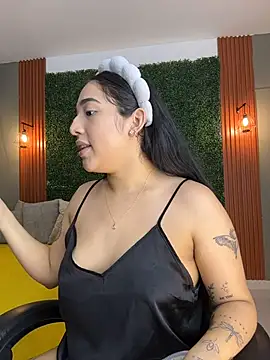 Amandanauty online show from 12/16/25, 04:17