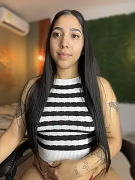 Snapshot of Amandanauty chatting on 03/27/26, 07:25 Amandanauty online show from 03/27/26, 07:25