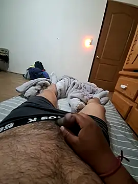 Snapshot of Calamaco07 chatting on 10/08/25, 05:27 Calamaco07 online show from 10/08/25, 05:27