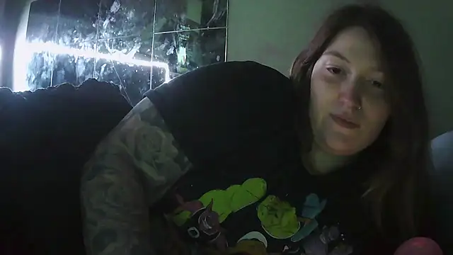 Snapshot of Angelk43 chatting on 04/25/26, 04:15 Angelk43 online show from 04/25/26, 04:15