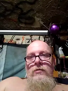 Kevinmc1d online show from 10/18/25, 03:57