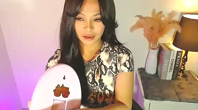 Snapshot of MajesticKitana chatting on 03/14/25, 04:21 MajesticKitana online show from 03/14/25, 04:21