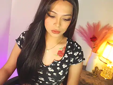 Snapshot of MajesticKitana chatting on 10/13/25, 06:13 MajesticKitana online show from 10/13/25, 06:13