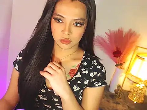 Snapshot of MajesticKitana chatting on 10/23/25, 04:12 MajesticKitana online show from 10/23/25, 04:12