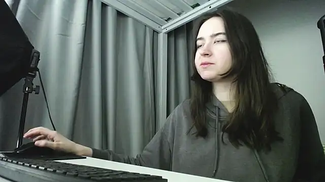 Snapshot of RichMasya- chatting on 02/10/25, 10:30 RichMasya- online show from 02/10/25, 10:30