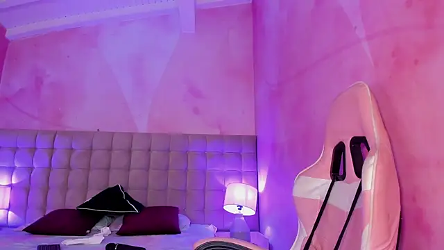 Snapshot of IvySanders1 chatting on 01/08/25, 06:20 IvySanders1 online show from 01/08/25, 06:20