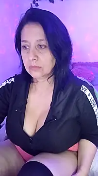 Snapshot of camilalatti chatting on 11/20/25, 12:11 camilalatti online show from 11/20/25, 12:11