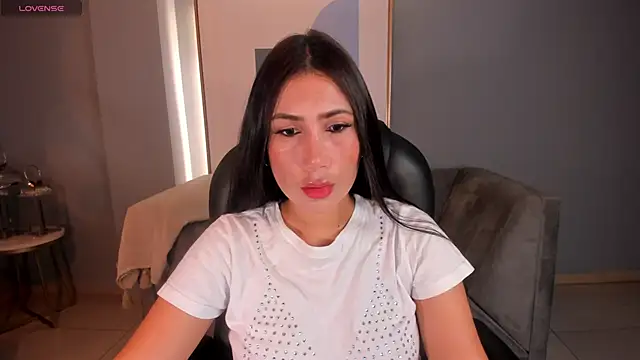 Snapshot of MarieJaneX chatting on 01/24/25, 10:43 MarieJaneX online show from 01/24/25, 10:43