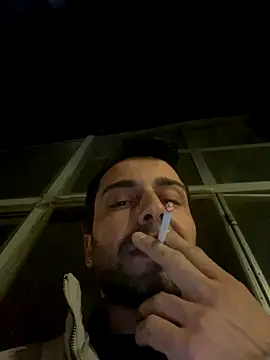 Snapshot of Emre-34 chatting on 12/03/25, 09:46 Emre-34 online show from 12/03/25, 09:46