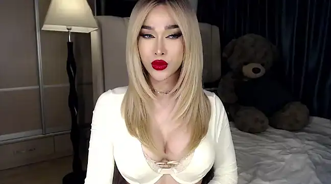 Snapshot of KeenMazikeen69 chatting on 12/09/24, 03:40 KeenMazikeen69 online show from 12/09/24, 03:40